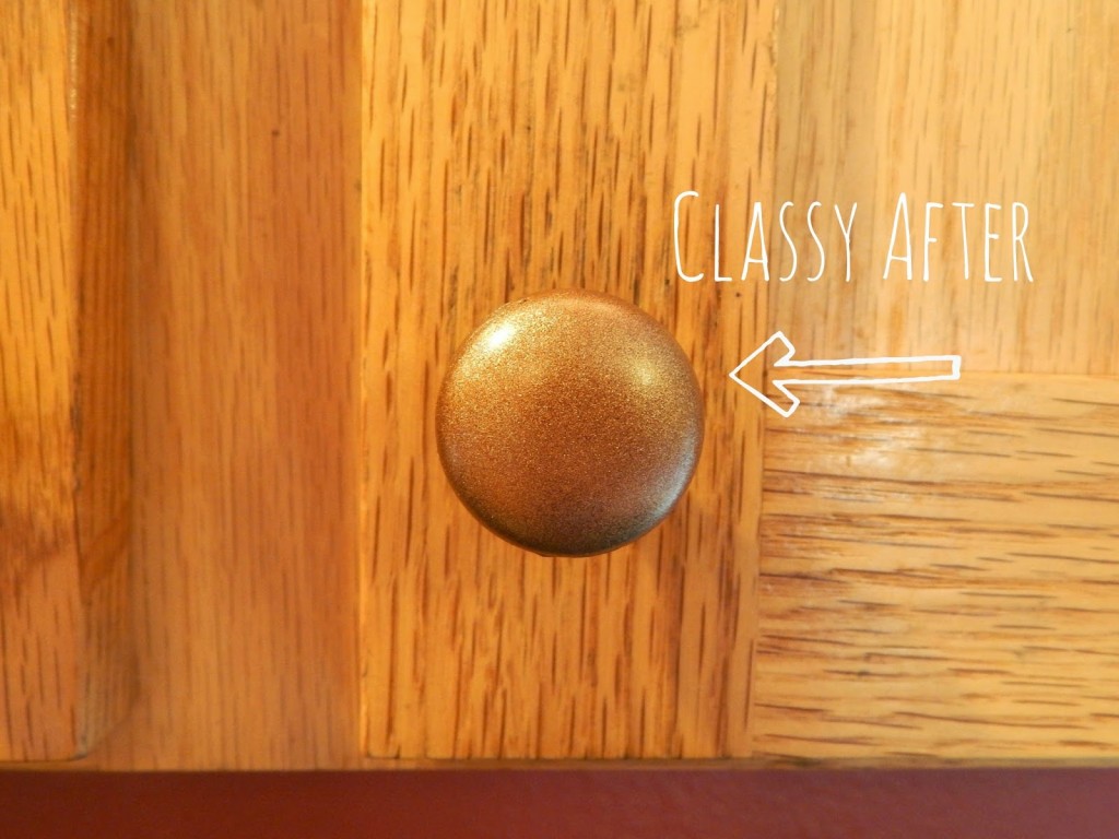 Easy Kitchen Update: How to Pain Cabinet Knobs with Rust-Oleum Universal Spray Paint