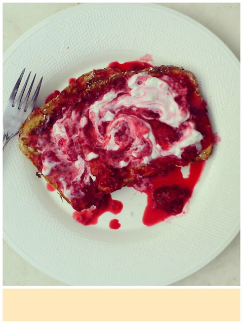 french toast with raspberries