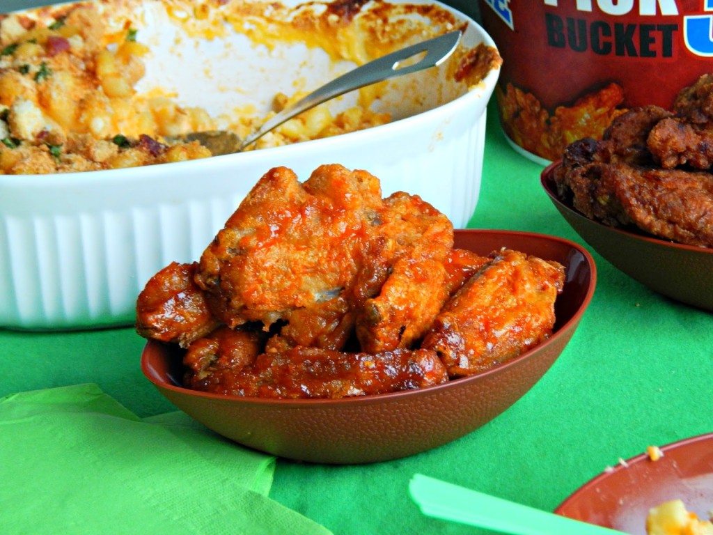 #AD 5 Cheese Macaroni and Cheese Recipe with #GameTimeHero Hot Wings @Delianytime