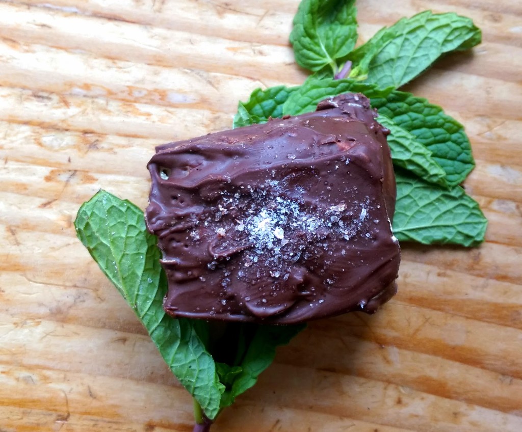 Dark Chocolate Peanut Butter Rice Krispies Treat® Bites #kreatemyhappy #ad