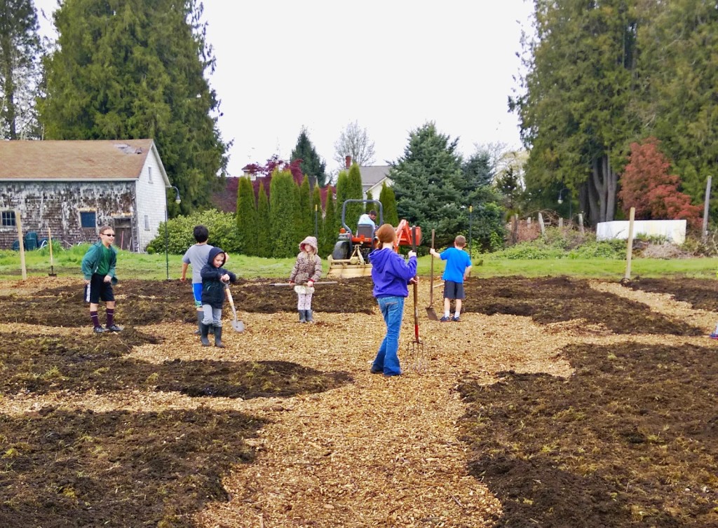 Get Kids Excited About Gardening #RaisingGoodApples AD