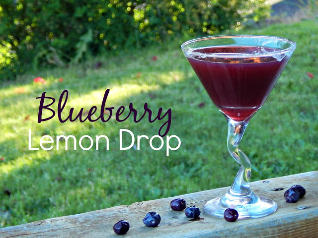 Blueberry Lemon Drop Cocktail via @melissakaylene 