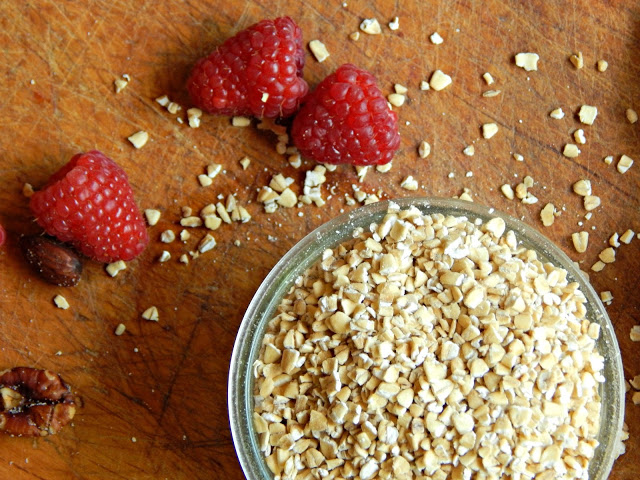 Raspberry Nut Buckwheat Muffin Recipe #QuakerRealMedleys #Cbias #ad 