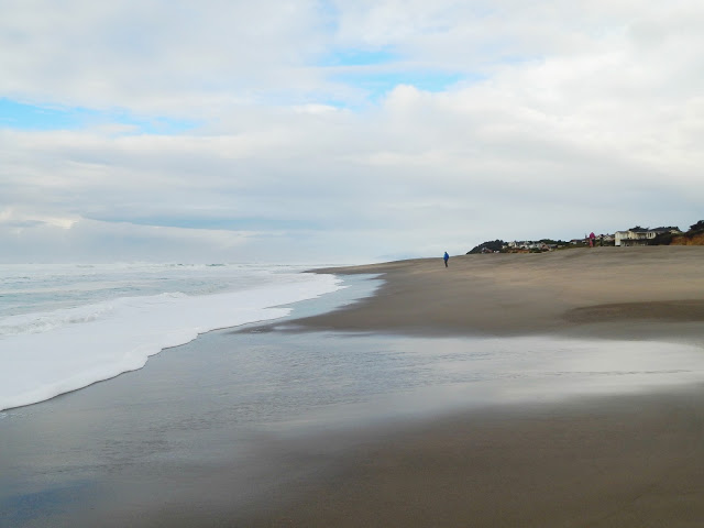 On The Beach in November // @MelissaKaylene