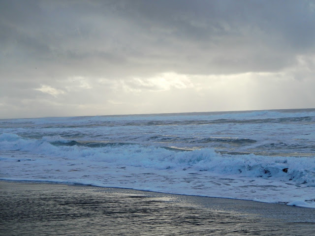 On The Beach in November // @MelissaKaylene