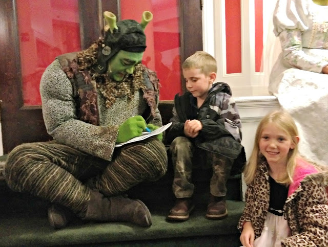 Shrek the Musical Review 