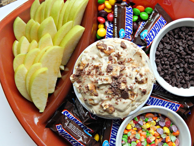 Recipe for Snickers® Blitz Dip #GameDayMVP AD