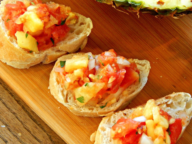 How to make a sweet and slightly spicy pineapple salsa #YesYouCAN ad 