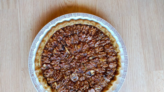 How to make a walnut pie recipe @melissakaylene